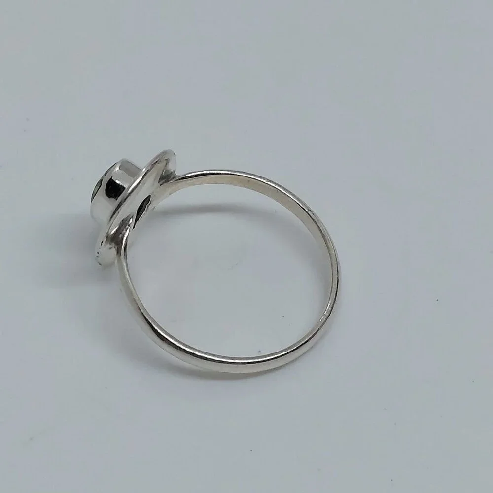 Sterling silver peridot ring‎ size 7.75
